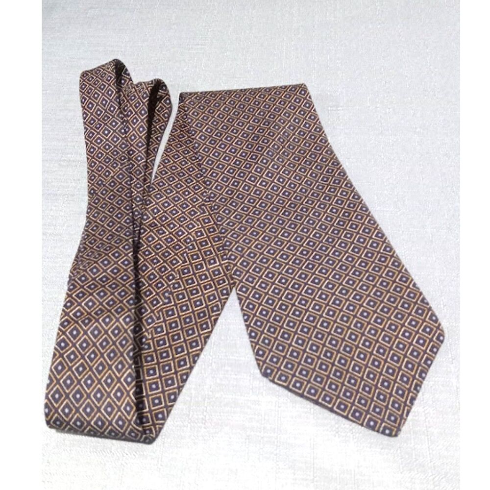 Nautica Navy Blue Gold Geometric Silk Tie 56" Classic Width